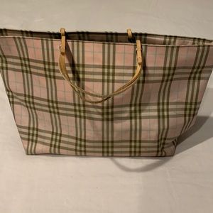 Classic pink Burberry tote
